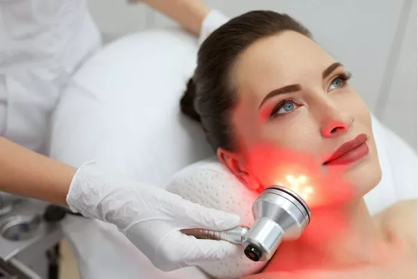 Soins LED après Peeling