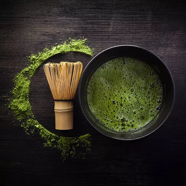 Le Matcha : L’Alternative Saine au Café pour une Énergie Durable et un Mental Apaisé