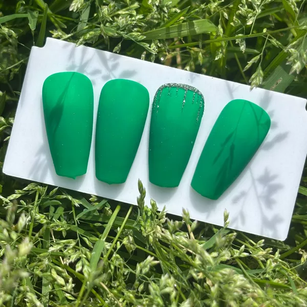 Press on nails : spécial fêtes
