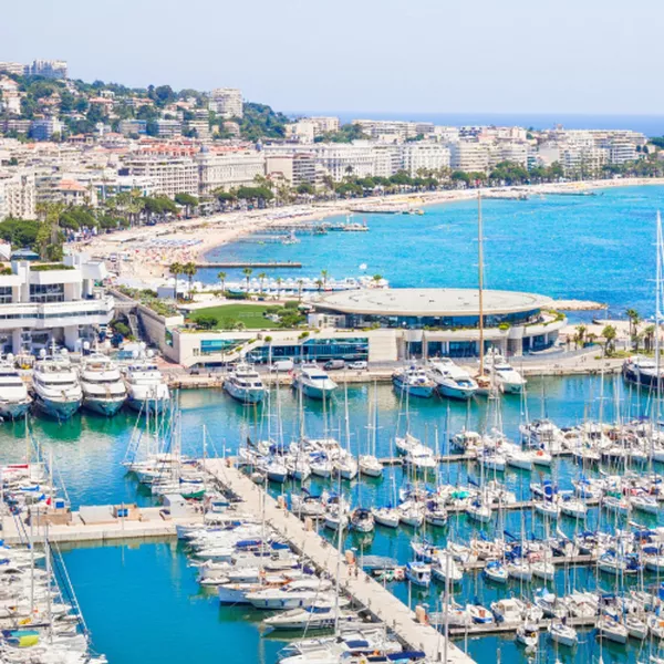 Les 5 meilleurs transferts aéroport à Cannes : Comment choisir le meilleur VTC pour votre séjour