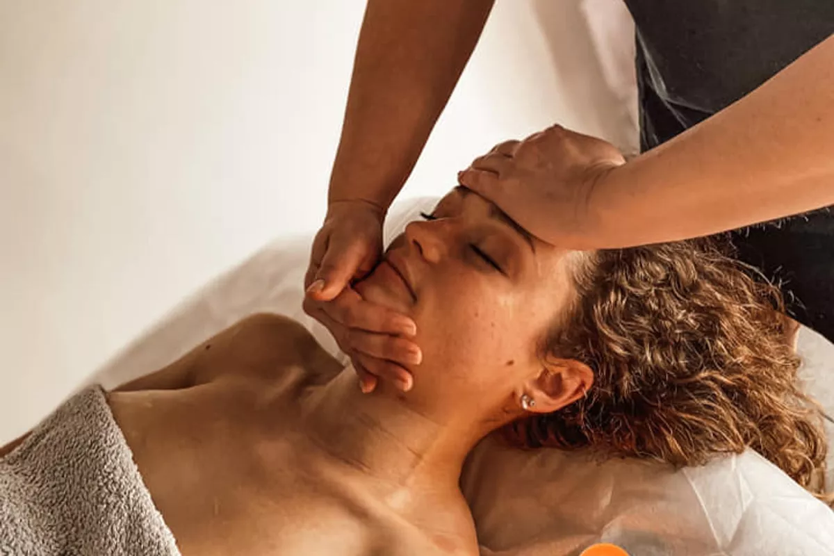 Massage  Indonésien