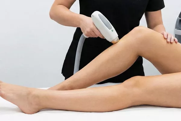 Épilation laser Jambes complètes + Maillot échancré