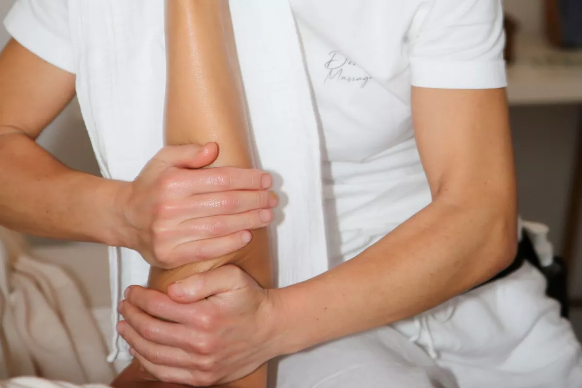 Combi-Massage 1h : multiples techniques (Californien, Suédois, Thai-Coreen, Rythmique-Reflexe)
