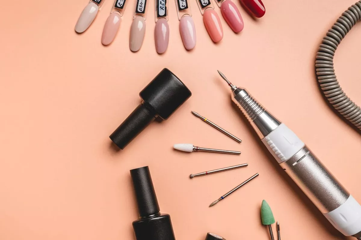 Dépose + repose semi-permanent pieds – Esthéticienne RosebyBeauty