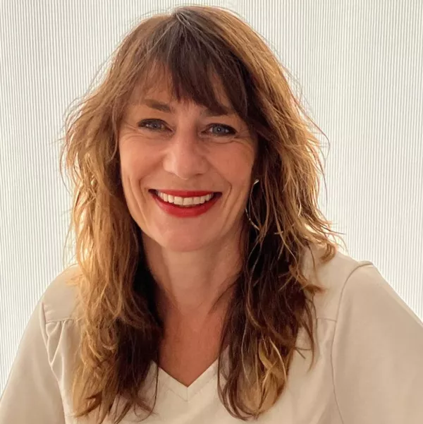 Jeanne François  Fasciapulsologue® – Praticienne manuelle spécialisée dans les fascias