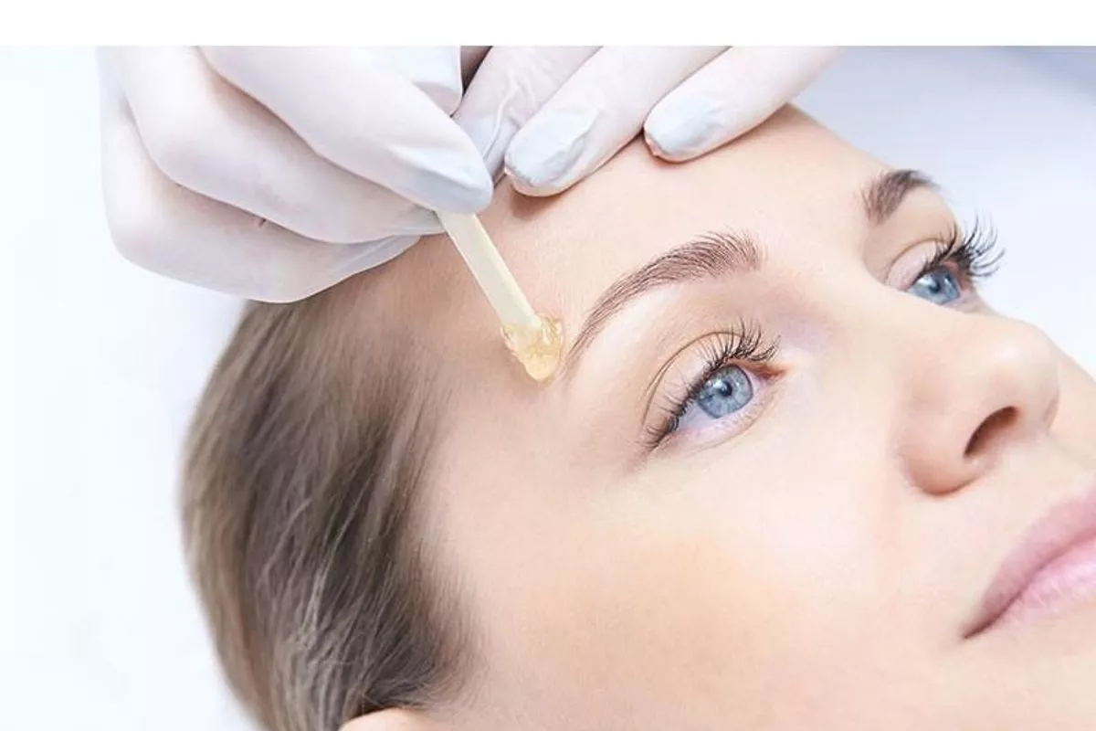 Épilation Sourcils