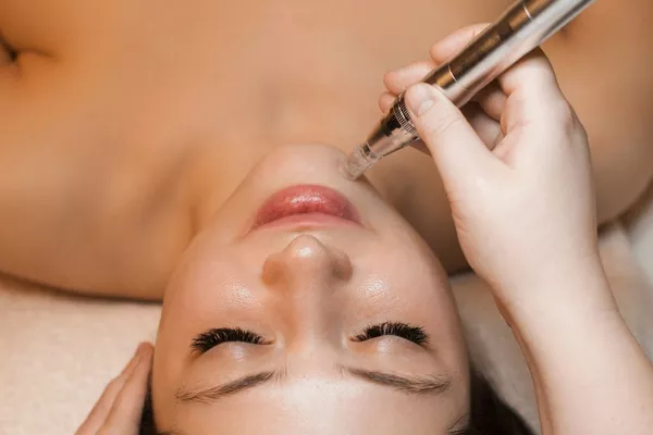 Microneedling Revitalisant Multivitamines