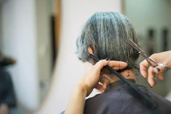 Coupe + shampoing + coiffage/séchage naturel chev courts - mi longs