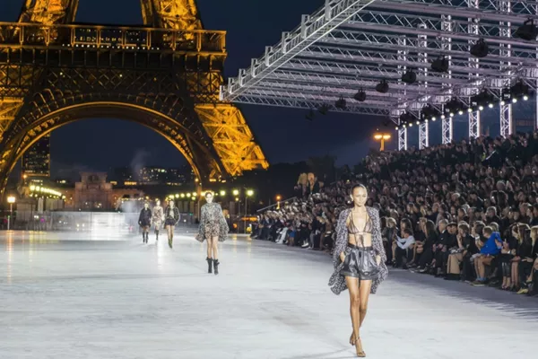 Transport VTC Premium Fashion Week – Défilés, Showrooms & Backstages