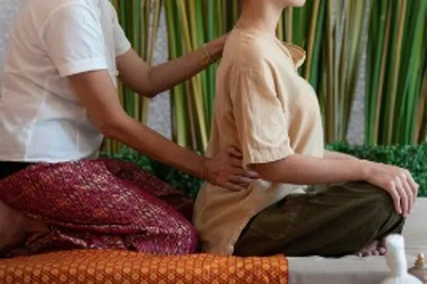 Massage thaïlandais traditionnel