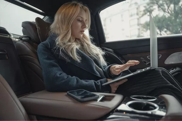 Transport business à Paris – Chauffeur privé pour professionnels et entreprises