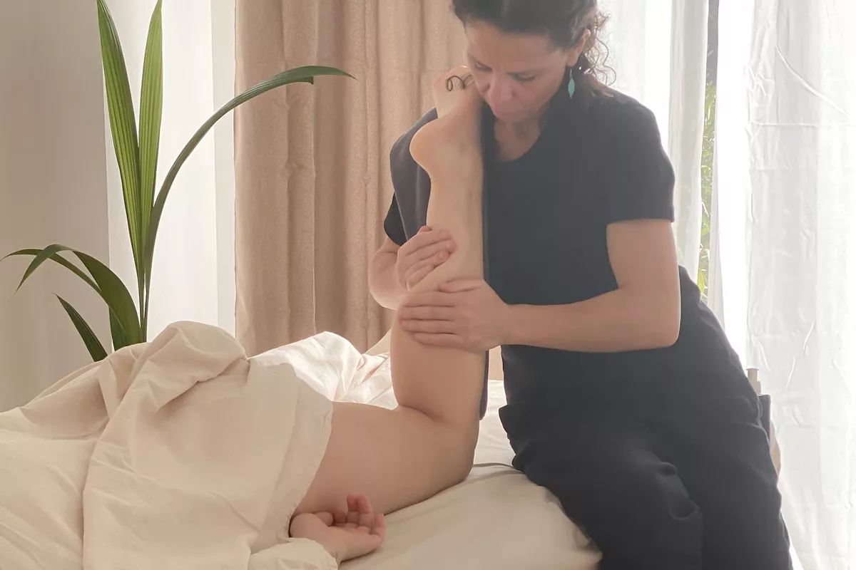 Massage découverte 3 zones au choix : visage, tête, épaules, mains, pieds, dos, bras ou jambes