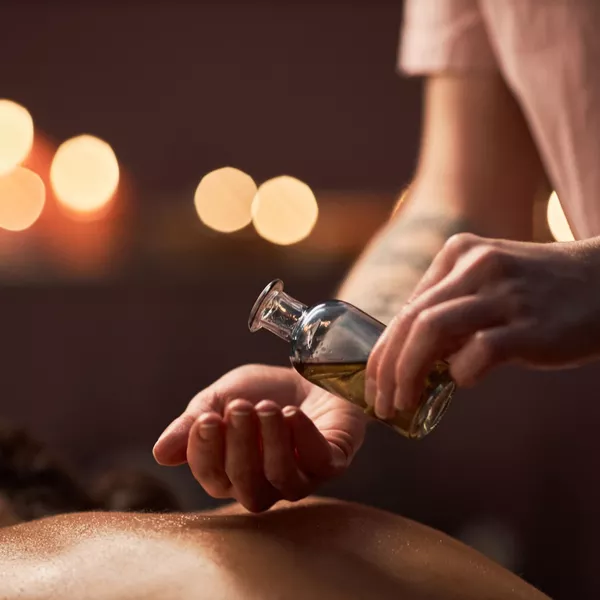 🌿 Soulager les douleurs chroniques grâce au massage bien-être à Villenoy (77)