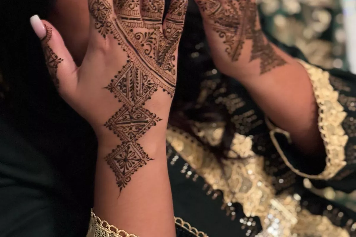 tatouage hénné  Saint-Laurent-du-Var