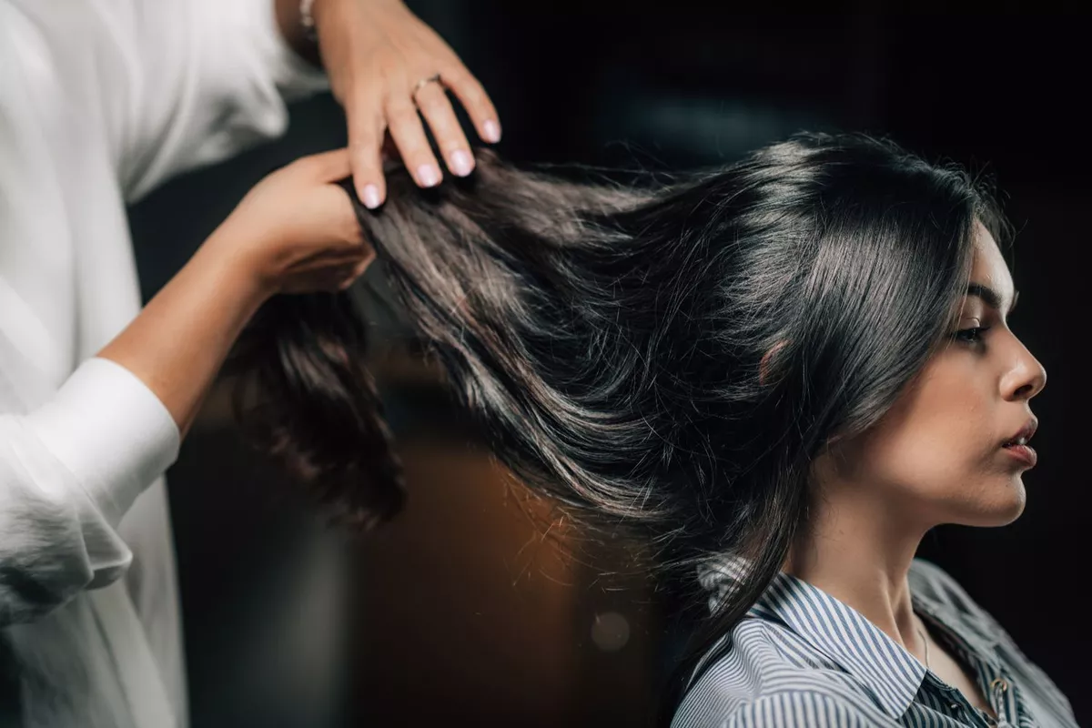 Shampoing + coupe + brushing cheveux épais