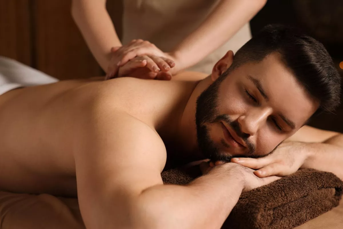 Massage relaxant du haut du corps