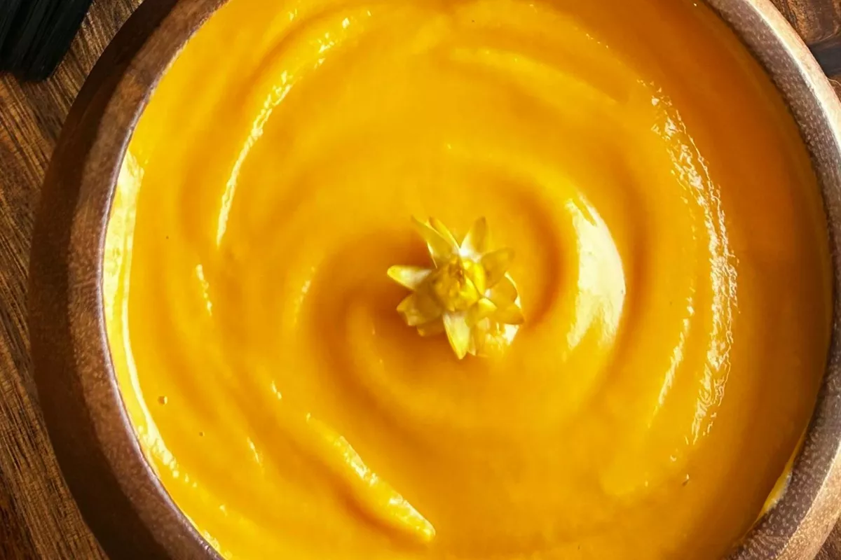 Silk press + soins + brushing + coupe des pointes cheveux courts - mi longs