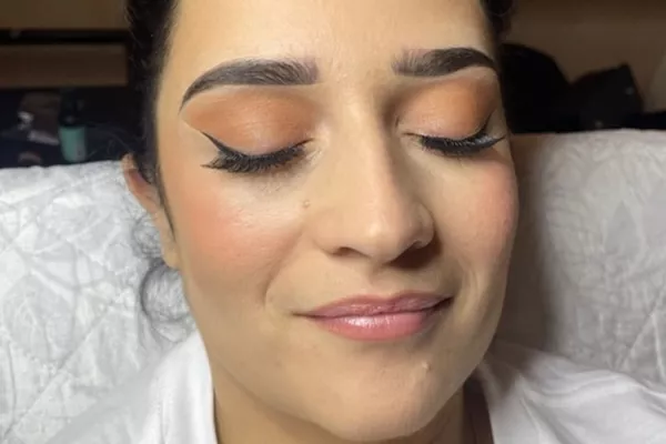 Maquillage soirées/ invités
