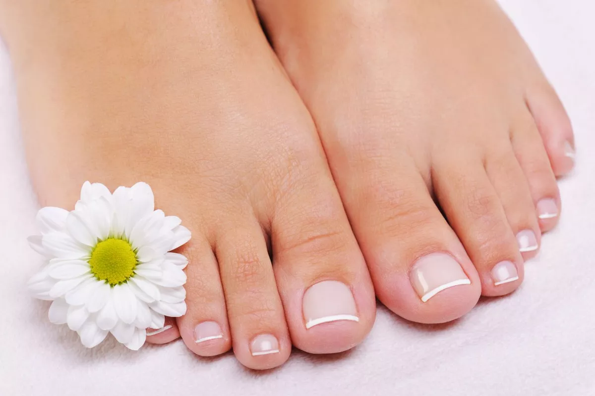 Dépose vernis semi permanent + beauté des pieds