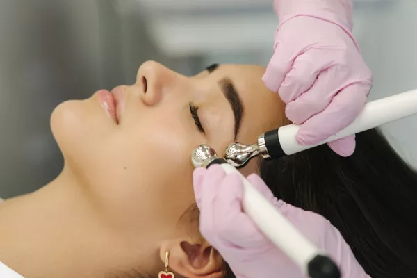 Soin contour des yeux signature Dr Renaud