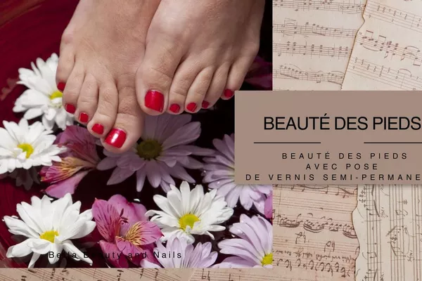 Beauté des pieds complète + vernis semi-permanent