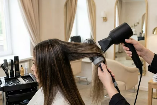 Shampoing + coupe + brushing longs