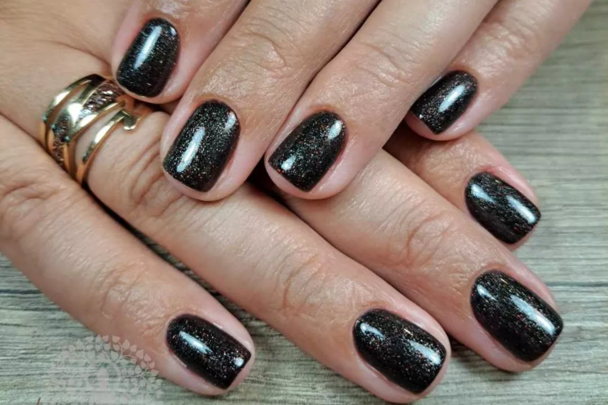 Entretien vernis semi-permanent renforcé