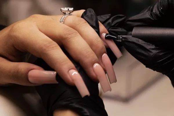 Pose d'ongles avec chablon + Vernis semi permanent