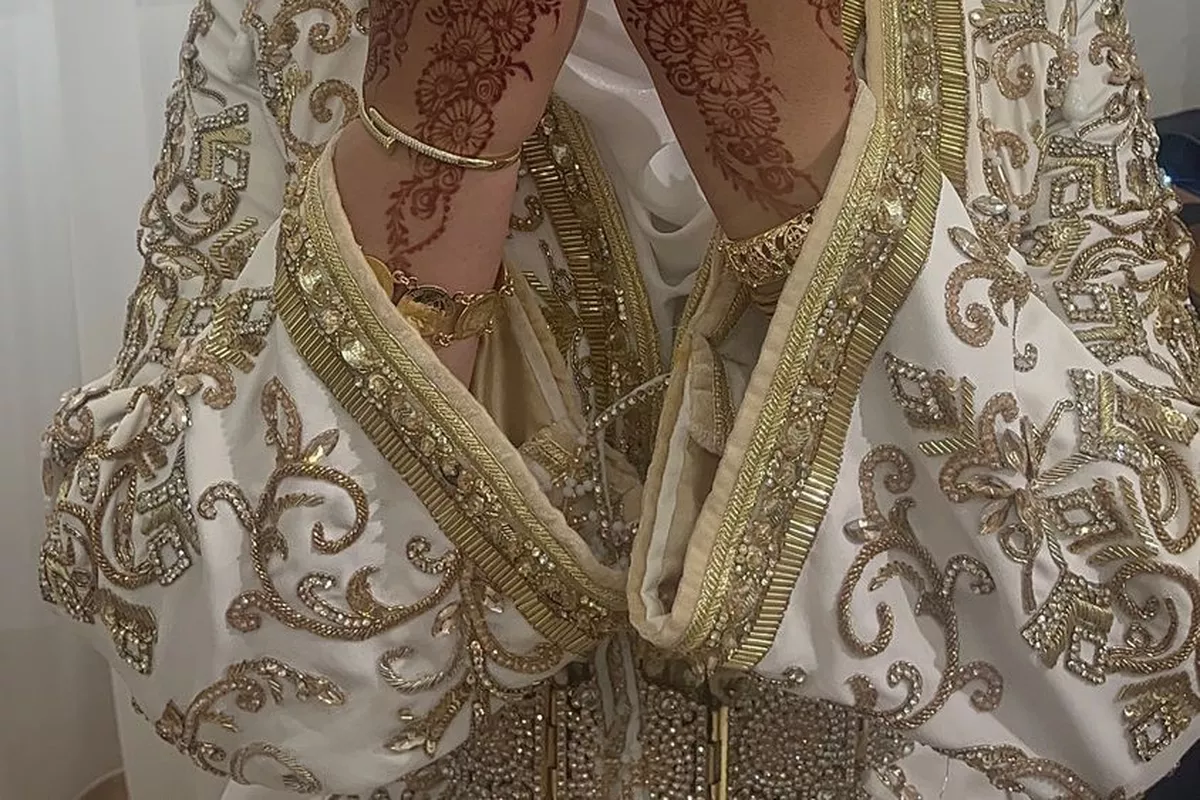 Henné mariée 2 mains (une face ) modèle chargé