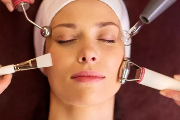 Soin Hydrafacial signature Dr Renaud